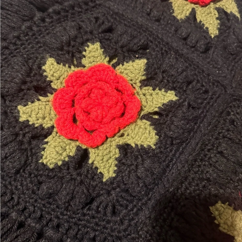Handmade Crochet Blanket with Red Rose Design